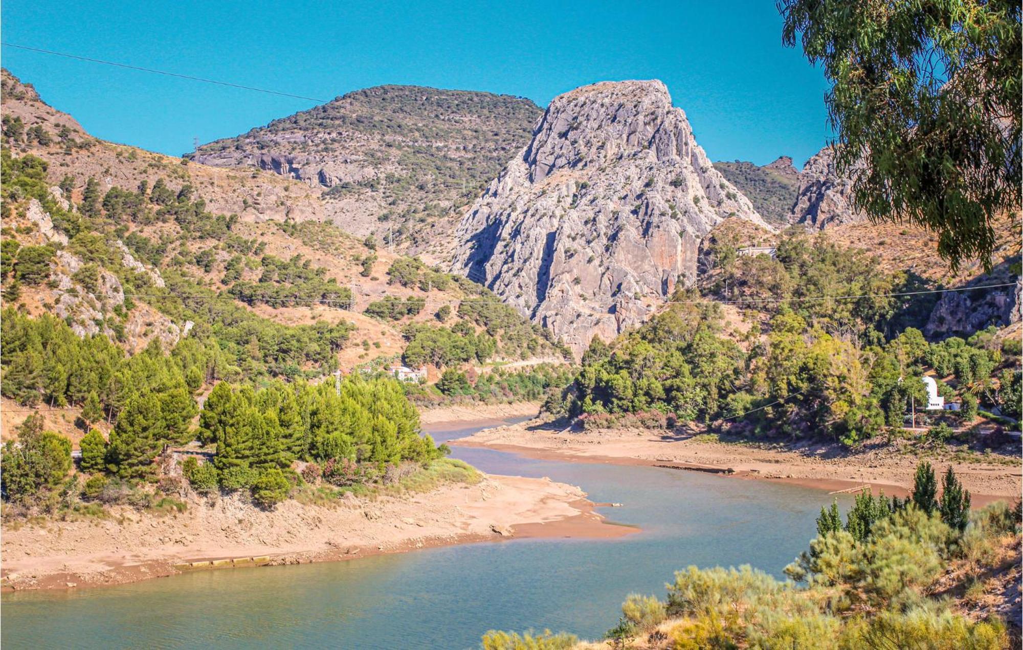 Barriada Bermejo Esterno foto